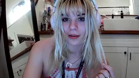 Snapshot of lolalixx6969 chatting on 05-04-26, 11:06 Lola Lixx online show from 05-04-26, 11:06