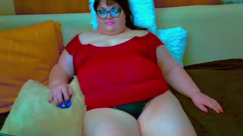 Snapshot of lolalove999 chatting on 02-02-25, 04:32 lolalove999 online show from 02-02-25, 04:32