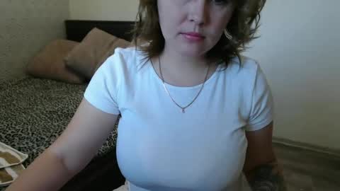 Snapshot of lolamyr chatting on 06-19-26, 06:51 kiss online show from 06-19-26, 06:51