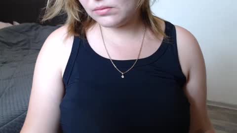 Snapshot of lolamyr chatting on 07-08-26, 08:30 kiss online show from 07-08-26, 08:30