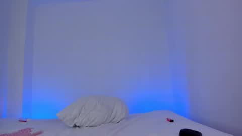 Lola online show from 03-10-25, 10:45