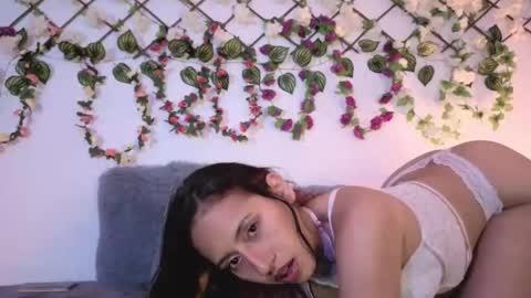 Snapshot of lolarosesxs chatting on 09-12-25, 09:15 Lola online show from 09-12-25, 09:15