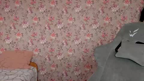 Lola Next stream January 6th at 0500am  30 minutes GMT online show from 04-20-26, 03:42