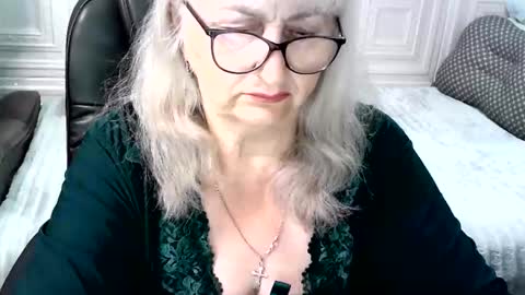 LolkaAlyss online show from 06-09-26, 06:25