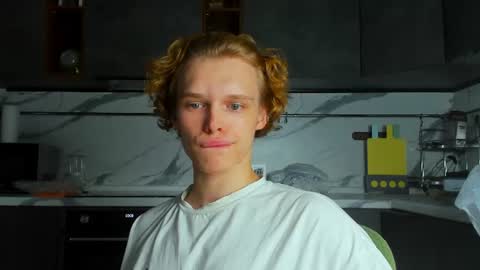 Snapshot of lolkendowson chatting on 07-28-26, 06:20 Kenndi online show from 07-28-26, 06:20
