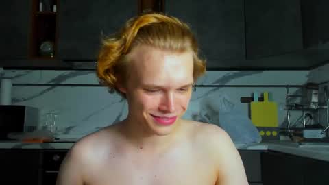 Snapshot of lolkendowson chatting on 07-28-26, 07:39 Kenndi online show from 07-28-26, 07:39
