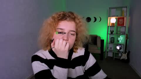 Snapshot of lolli_popsi chatting on 12-04-25, 01:20 lolli_popsi online show from 12-04-25, 01:20