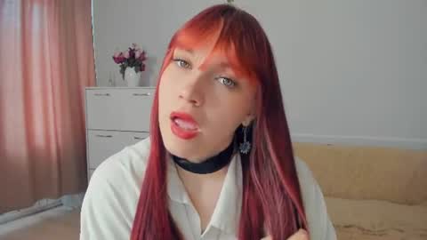 Snapshot of lollyjennys chatting on 07-19-26, 12:36 Jully online show from 07-19-26, 12:36
