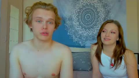 Snapshot of lolnoillimsary chatting on 07-19-26, 12:20 Nelis online show from 07-19-26, 12:20