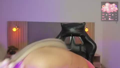L O L Y online show from 07-08-26, 02:16