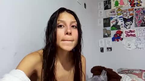 Snapshot of loly_pink_ chatting on 12-21-24, 09:36 Loly online show from 12-21-24, 09:36