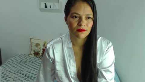 Snapshot of lolyta_mature1 chatting on 12-20-24, 10:43 Lolyta mature1 online show from 12-20-24, 10:43