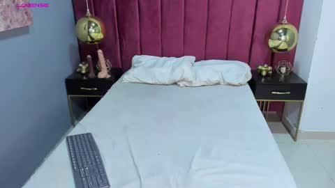 Snapshot of lolyyuno chatting on 02-23-25, 06:56 Loly online show from 02-23-25, 06:56