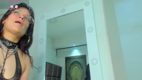 Snapshot of lolyyuno chatting on 09-21-25, 02:46 Loly online show from 09-21-25, 02:46