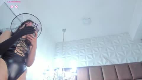 Snapshot of lolyyuno chatting on 10-05-25, 03:27 Loly online show from 10-05-25, 03:27