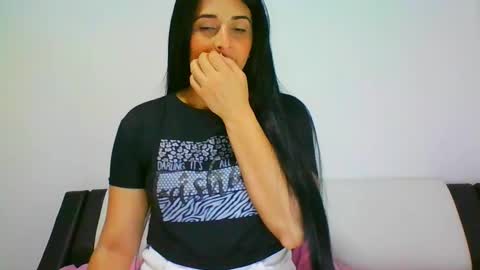 estehfania online show from 02-06-25, 10:32