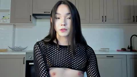 Snapshot of lona_lii chatting on 11-04-25, 04:06 Lona online show from 11-04-25, 04:06