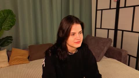 Snapshot of lonapartch chatting on 11-04-25, 07:40 MIA online show from 11-04-25, 07:40