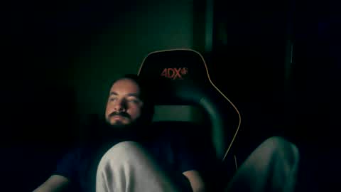 london_man1988 online show from 02-06-25, 07:07