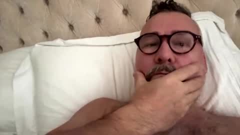 Snapshot of londongent2023 chatting on 03-16-26, 07:34 EnglishBear online show from 03-16-26, 07:34