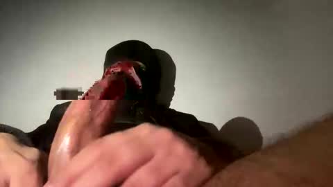 Snapshot of londonluxelad chatting on 02-22-26, 02:56 londonluxelad online show from 02-22-26, 02:56