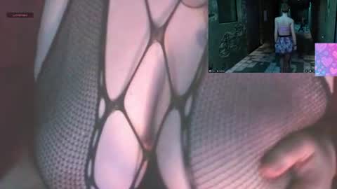 Snapshot of lonelyhousewifemilf chatting on 06-09-26, 11:44 lonelymilfy online show from 06-09-26, 11:44