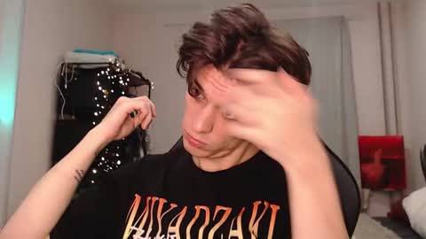 PVT AND MENU ACTIVE online show from 09-23-25, 04:32