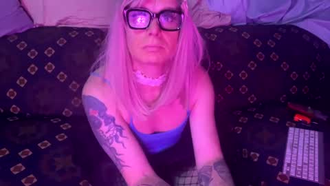 longbeachcd69 online show from 02-11-25, 11:32