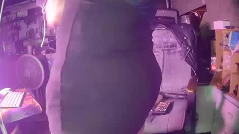 longbeachcd69 online show from 10-13-25, 08:25