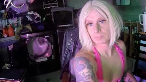 longbeachcd69 online show from 12-18-25, 11:33