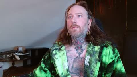Snapshot of longhair021 chatting on 01-14-25, 08:26 longhair online show from 01-14-25, 08:26