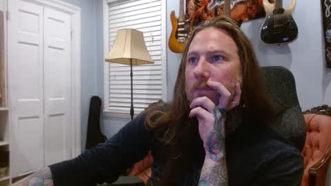 Snapshot of longhair021 chatting on 09-25-25, 10:13 longhair online show from 09-25-25, 10:13