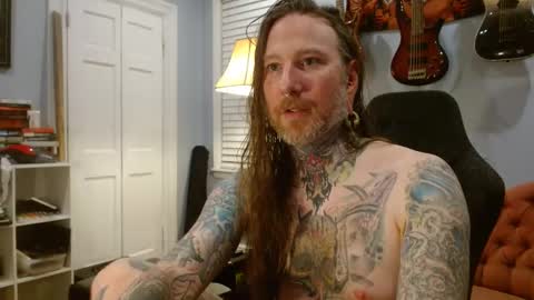 Snapshot of longhair021 chatting on 09-29-25, 03:11 longhair online show from 09-29-25, 03:11