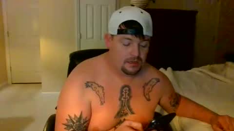 Snapshot of longlastingviking chatting on 12-18-25, 02:39 longlastingviking online show from 12-18-25, 02:39