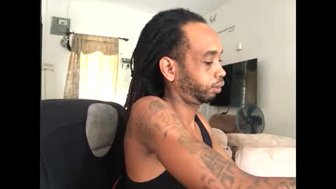 Snapshot of longshaft_ chatting on 09-21-25, 03:02 longshaft_ online show from 09-21-25, 03:02