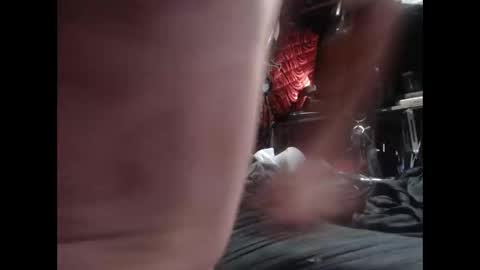 Snapshot of longshanks6869 chatting on 10-19-25, 09:59 Longshanks online show from 10-19-25, 09:59