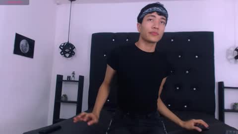 Snapshot of look_pirs chatting on 01-07-26, 07:27 look pirs online show from 01-07-26, 07:27