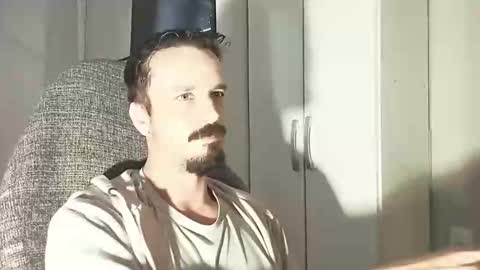 Snapshot of lookaz4010 chatting on 11-24-25, 12:27 Lucas online show from 11-24-25, 12:27