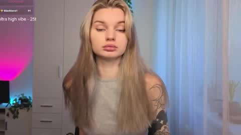 Luna online show from 03-26-26, 06:19