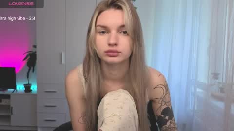 Luna online show from 05-11-26, 12:22