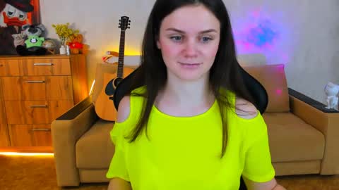 Lora Cain online show from 12-05-24, 02:22