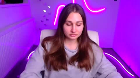 Snapshot of lora_kisses chatting on 11-14-25, 12:15 Lora online show from 11-14-25, 12:15