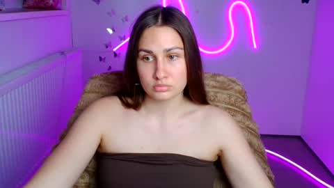 Snapshot of lora_kisses chatting on 05-22-26, 11:16 Lora online show from 05-22-26, 11:16