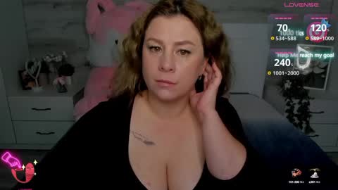 Snapshot of lorablaze chatting on 10-13-25, 07:19 lorablaze online show from 10-13-25, 07:19