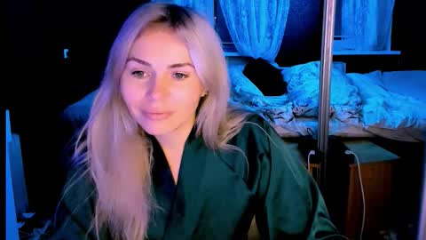 Lora online show from 10-14-25, 02:23