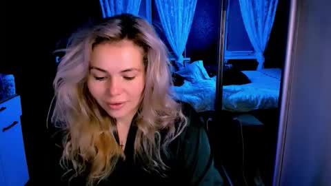 Lora online show from 11-19-25, 02:33