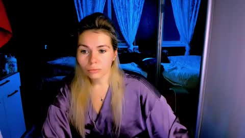 Lora online show from 11-25-25, 02:44