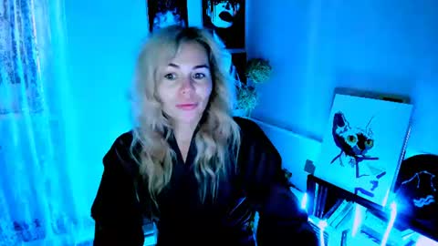 Lora online show from 07-17-26, 02:40