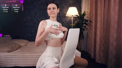 Snapshot of loradarter chatting on 10-11-25, 05:17 Lora online show from 10-11-25, 05:17
