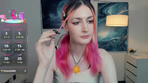 Lora online show from 10-25-25, 11:51